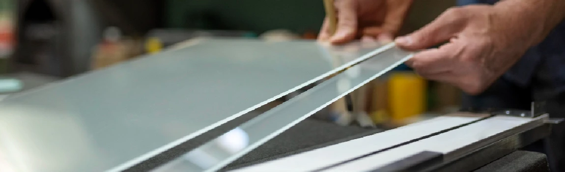 Emergency Glass Repair for Hospitality Businesses in Four Corners, FL