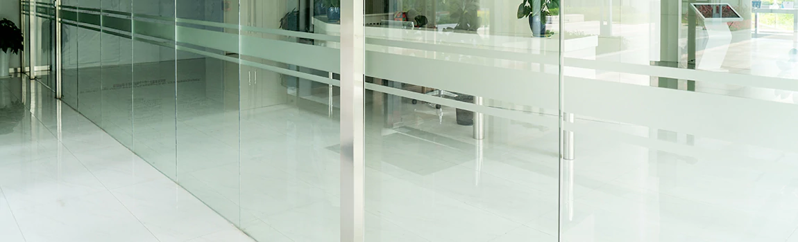 Local Glass Repair in Four Corners, FL