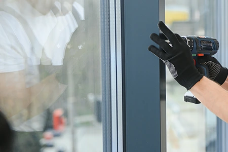 Same Day Glass Repair Car in Four Corners, FL